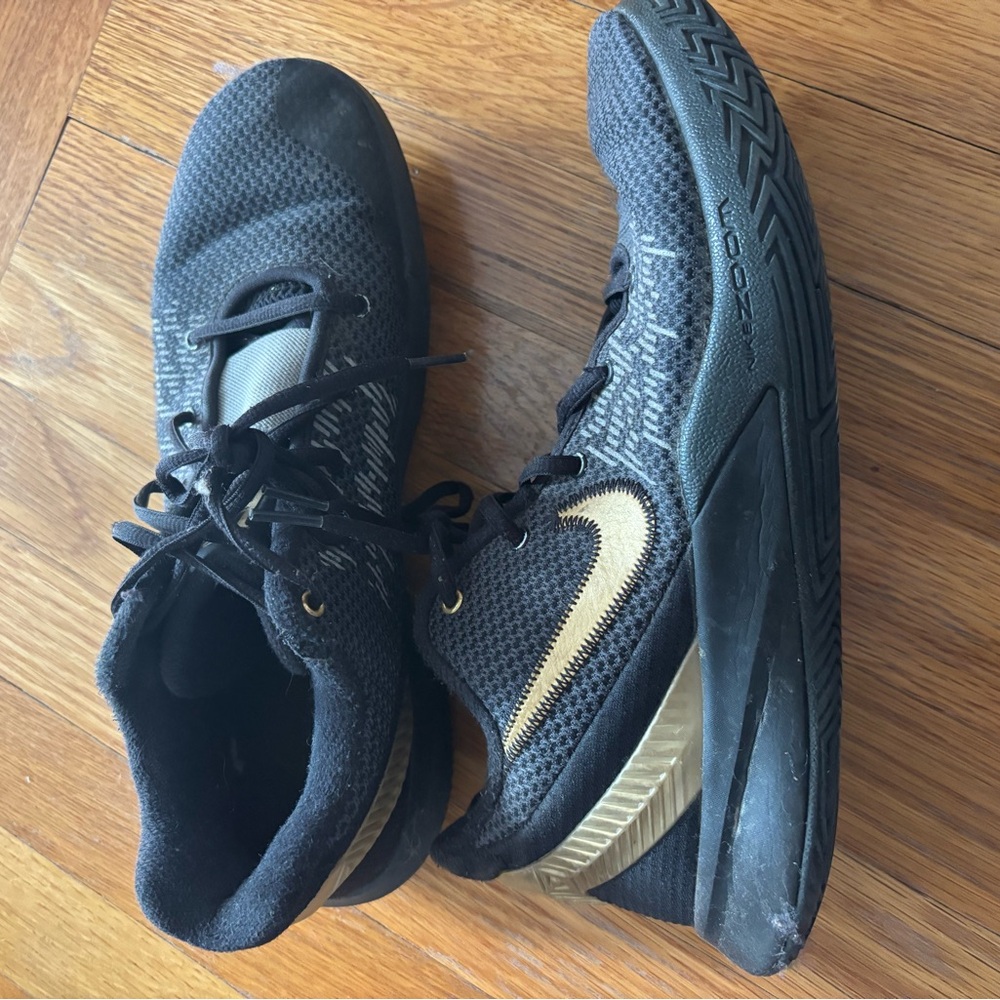 Nike Kyrie flytrap 2 gold sneaker